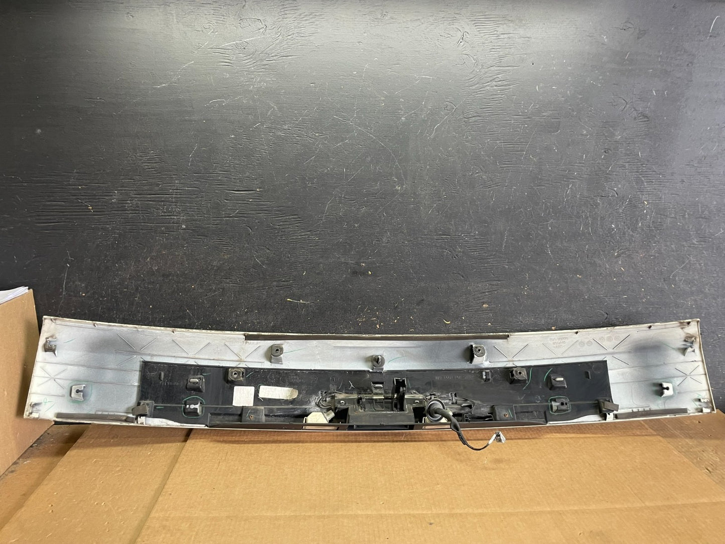 2011-2018 Dodge Grand Caravan Rear Tail Gate Trim Molding Panel OEM AA8976 DG7