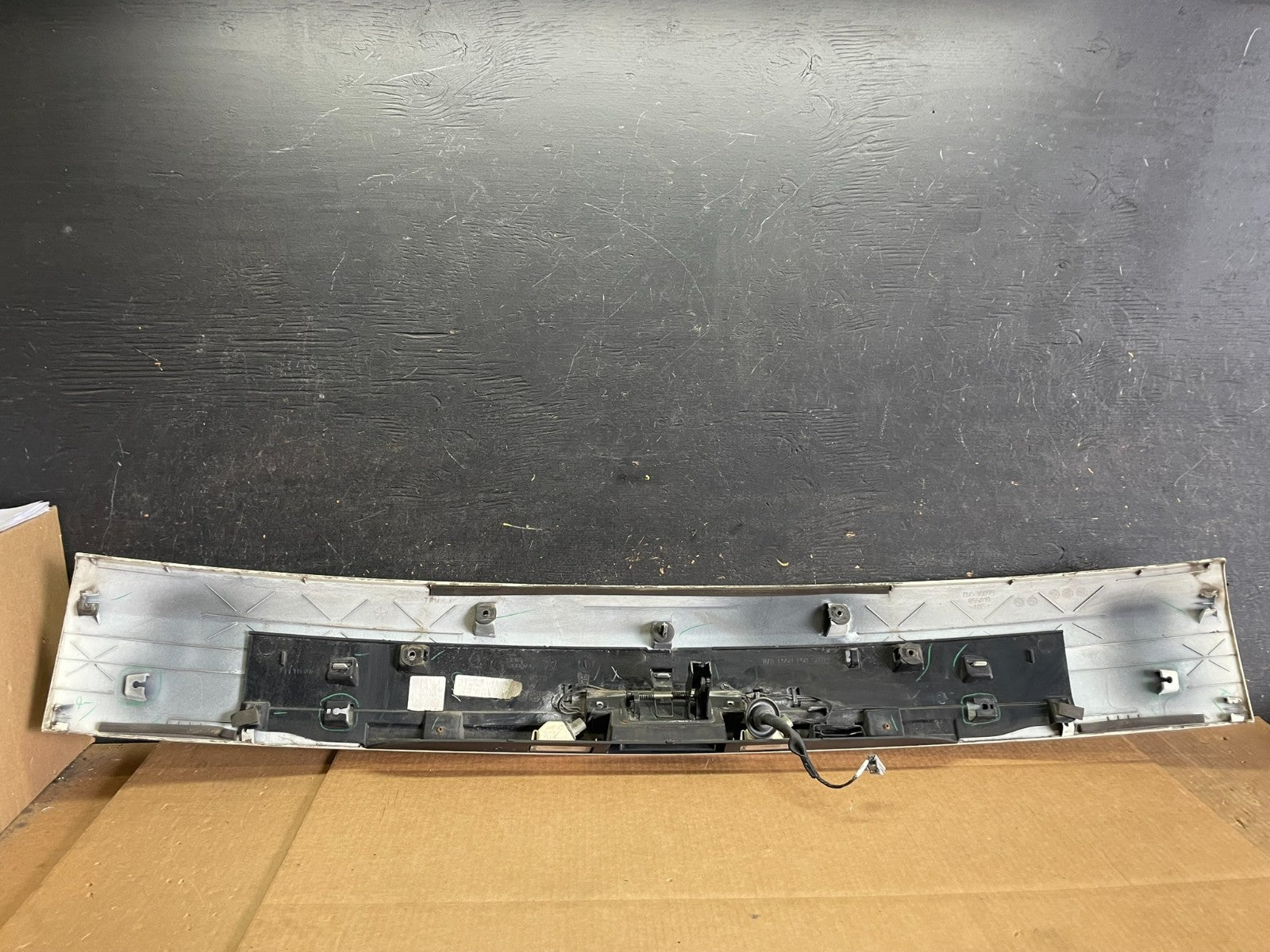 2011-2018 Dodge Grand Caravan Rear Tail Gate Trim Molding Panel OEM AA8976 DG7