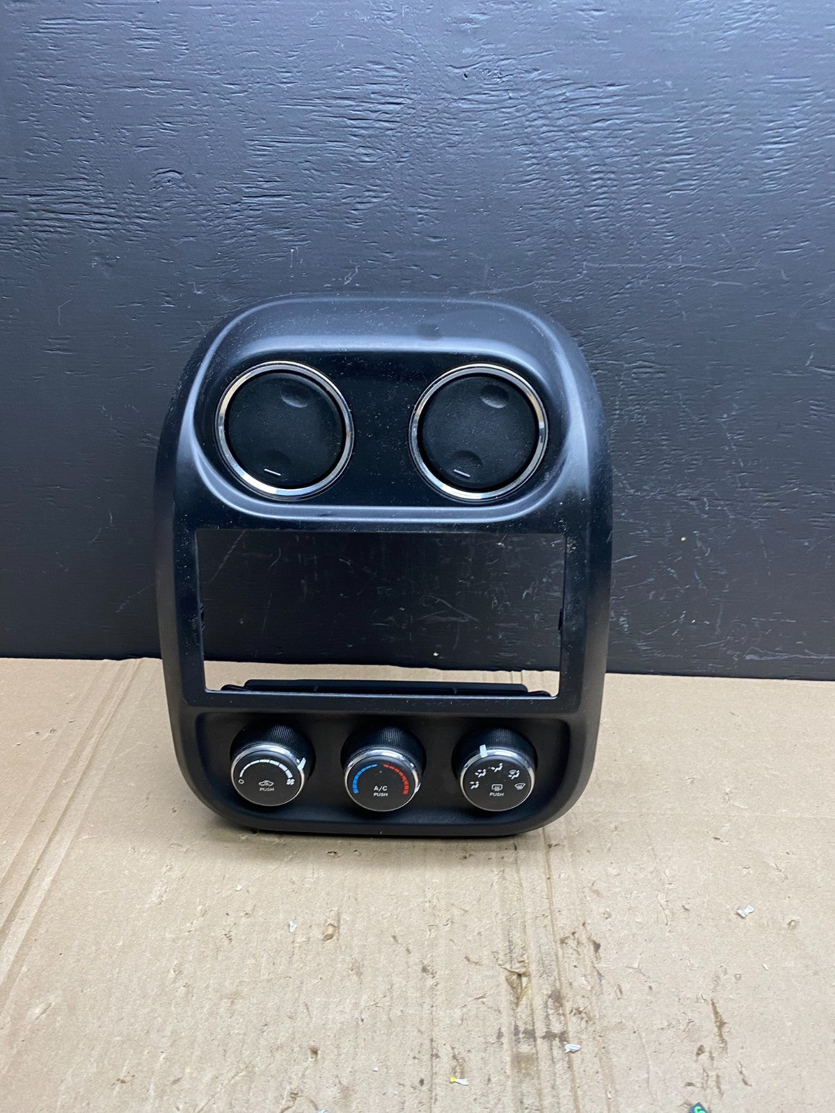 2011 to 2017 Jeep Compass Dash Climate Temperature Control Radio Bezel AB9022 DG0