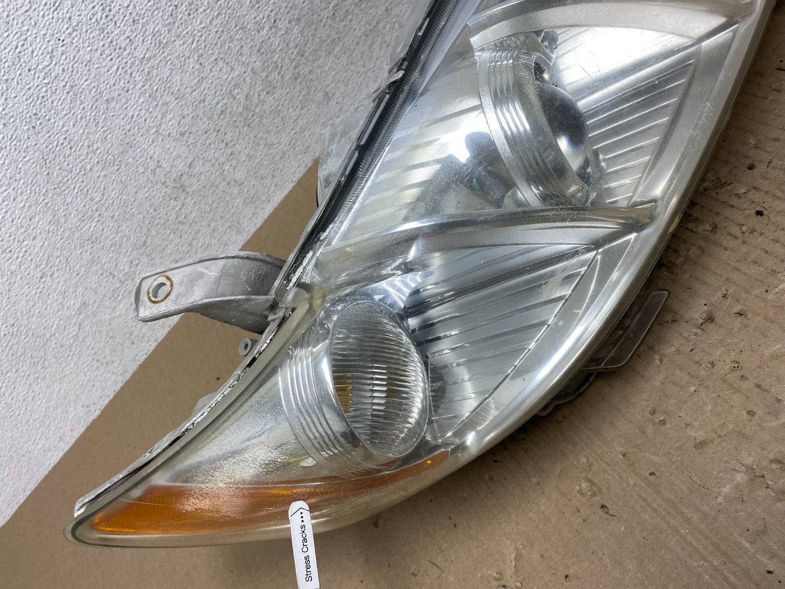 2007 - 2009 Toyota Camry Halogen Right Passenger Headlight AE7035 DW4