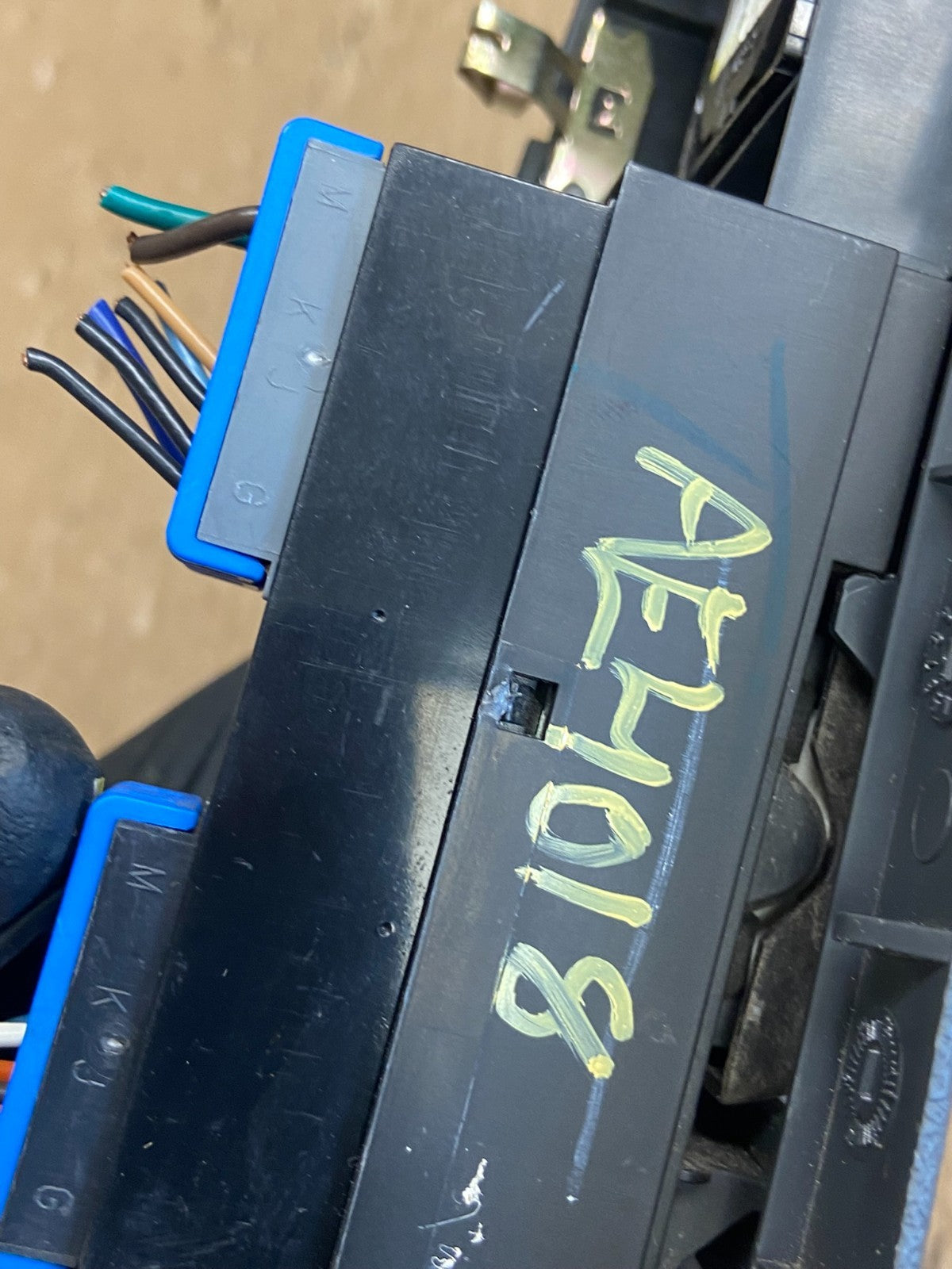 1999 to 2002 Chevrolet Silverado Master Power Window Switch AE4018 DG6