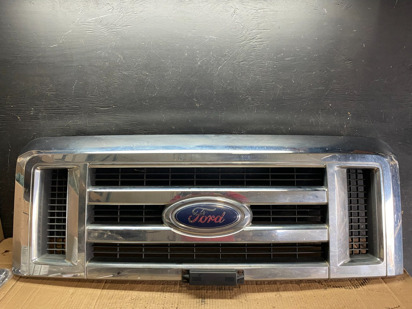 2008 to 2014 Ford Econoline E150 E250 Front Upper Chrome Grill Grille u6357 DG0