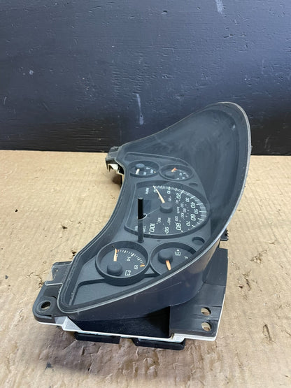 2003 to 2007 Chevrolet Express Speedometer Cluster Gauge 25755008 AB3303 DG5