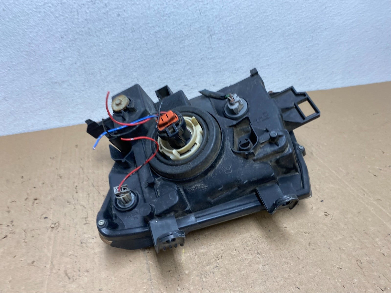 2005-2015 Nissan Xterra Right Passenger RH Headlight AC6085 DW5