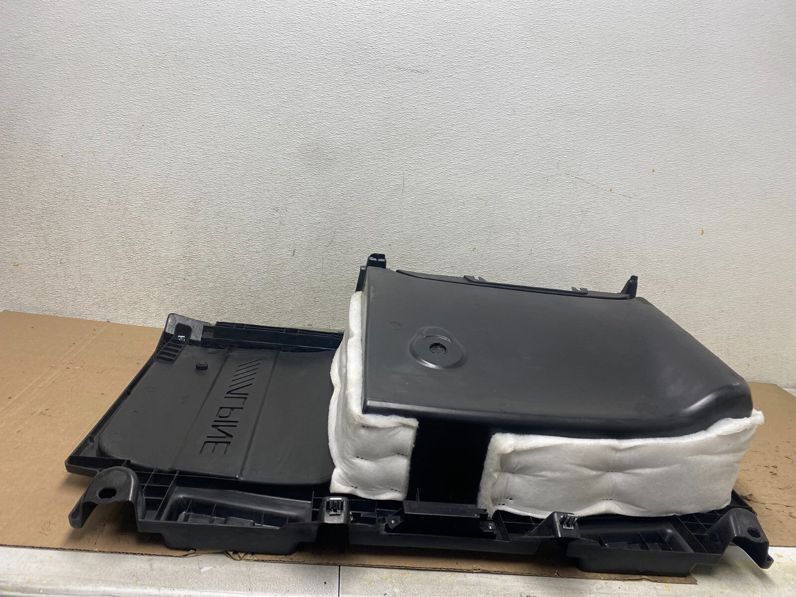2011 Dodge Durango Rear Cargo Frame Alpine J1492 PS7