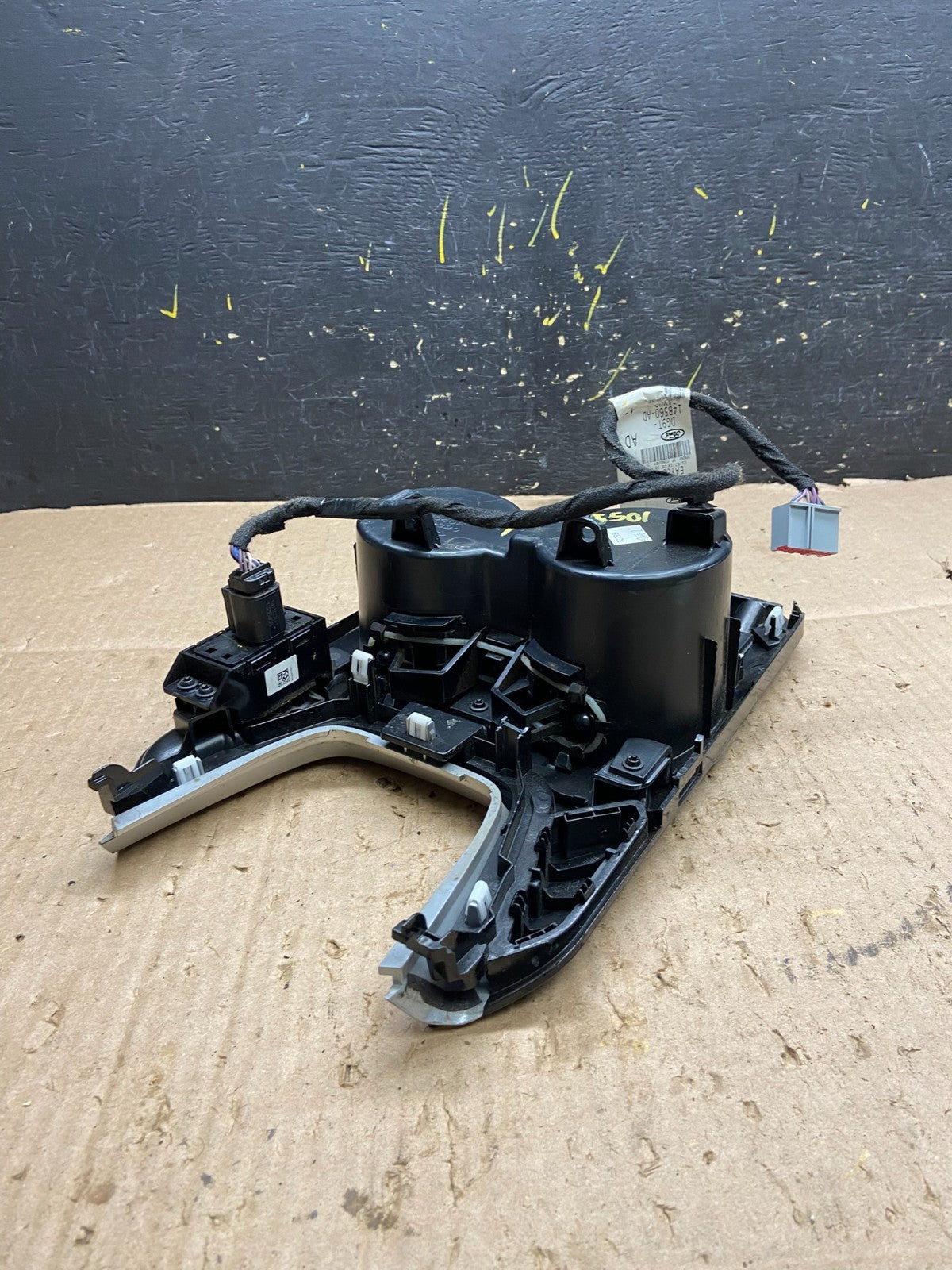 2013 to 2016 Ford Fusion Front Center Console Cup Holder Cupholder OEM y5501 DG6