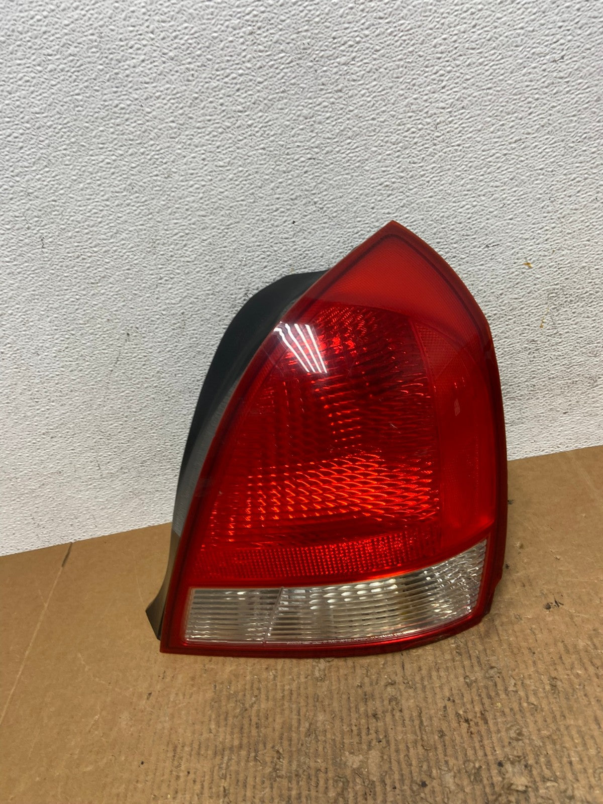 2001 2002 2003 Hyundai Elantra Right Passenger Rh Tail Side Light AE2761 LK0