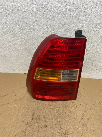 2005 to 2008 Kia Sportage Left Driver Side LH Side Tail Light AG1411 LK0