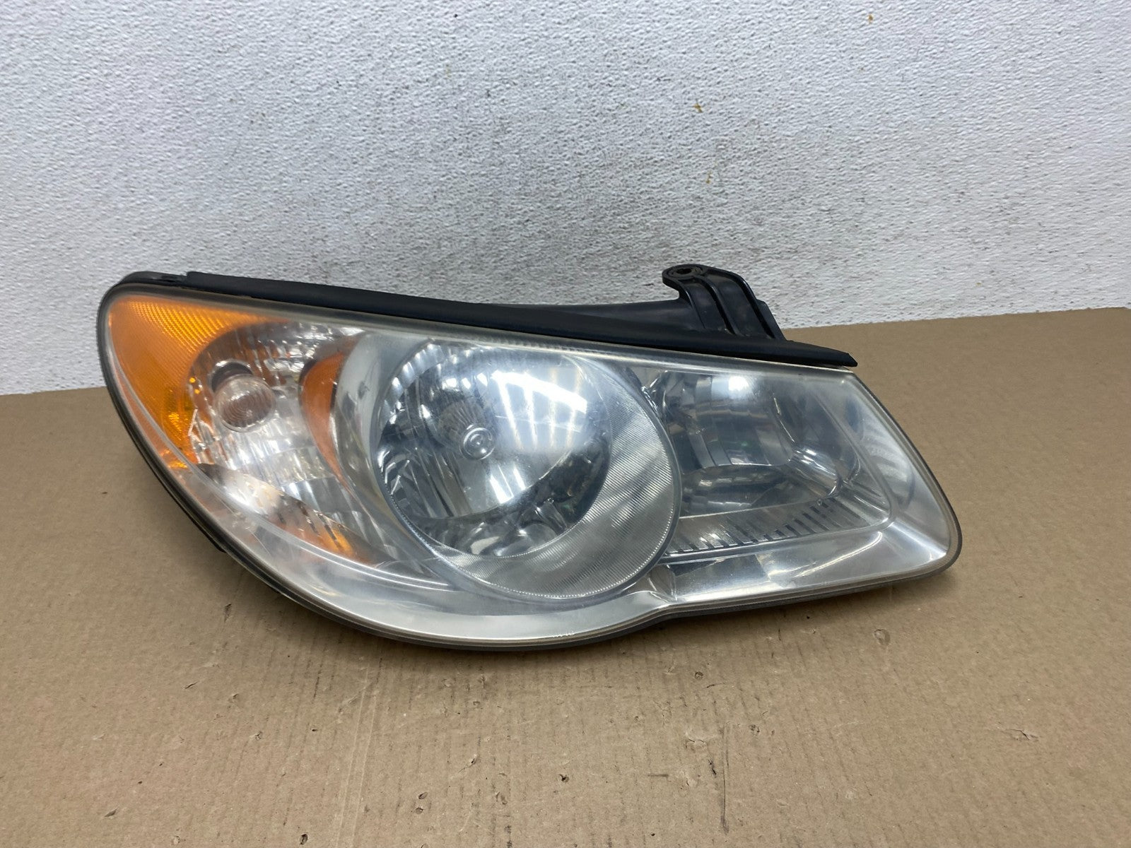 2007 2008 2009 2010 Hyundai Elantra Right Passenger Side Headlight AE7011 DW0