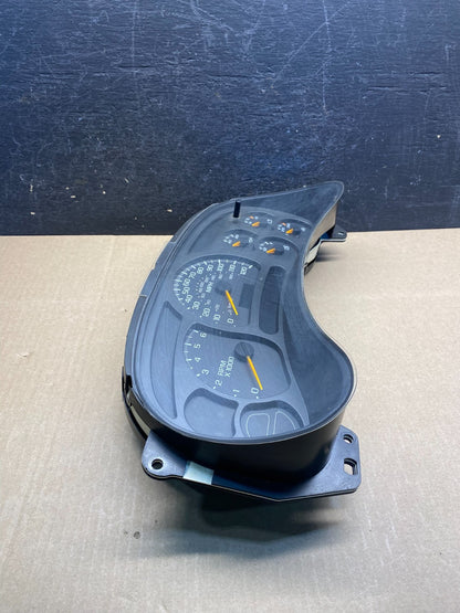 2003 to 2006 Chevrolet Silverado Speedometer Instrument Cluster AG7453 DG1