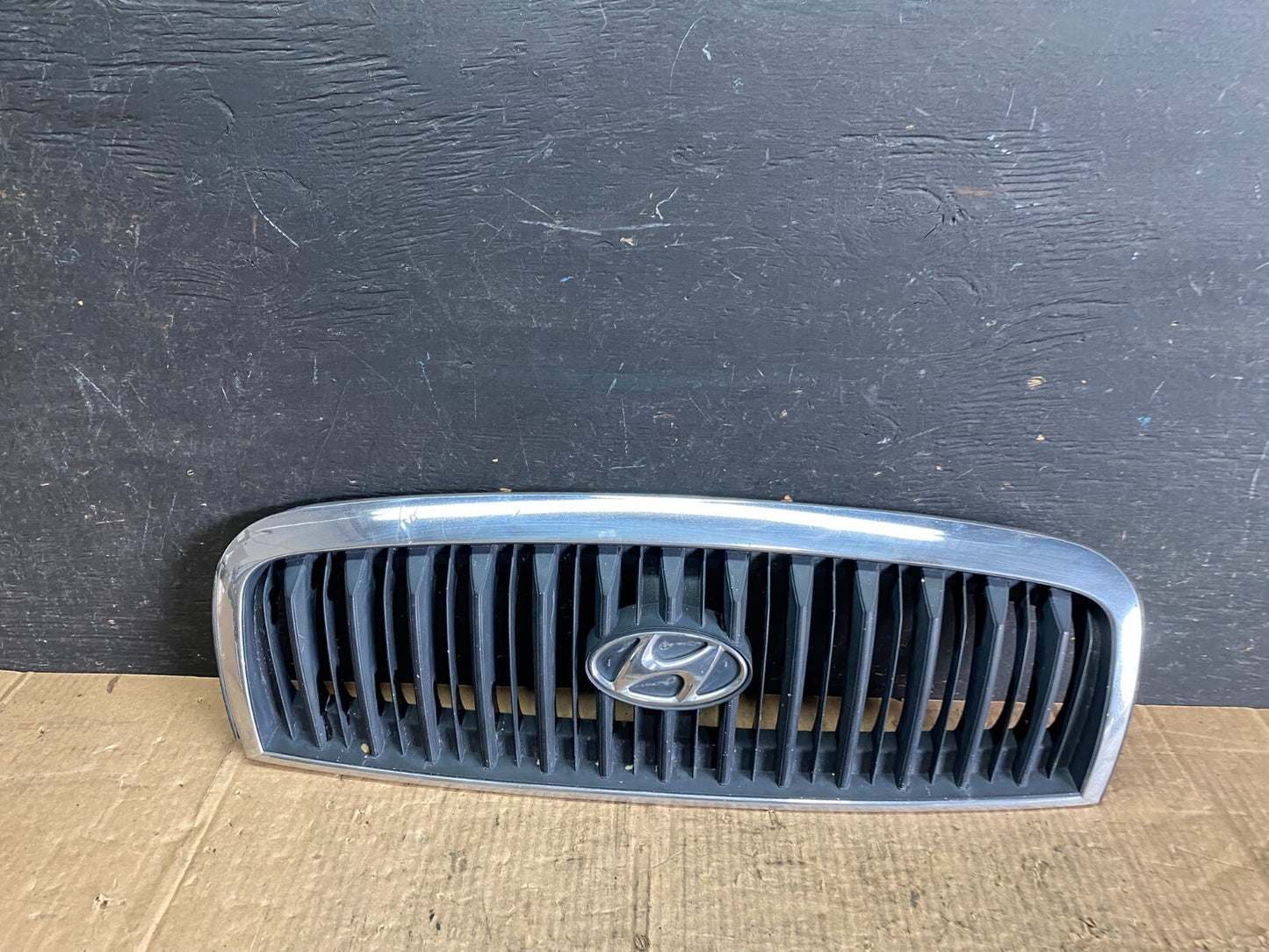2001 to 2005 Hyundai Sonata Front Upper Grille Grill Bumper O6173 PS0