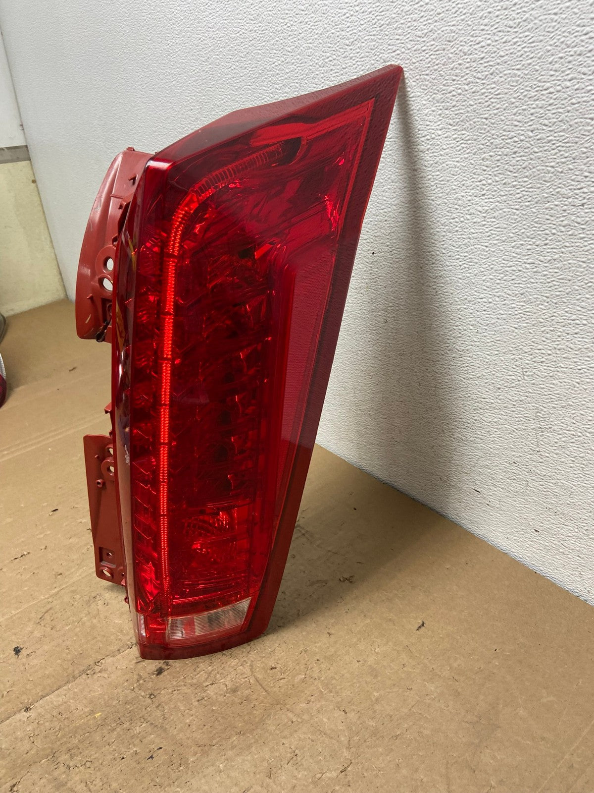 2010 to 2016 Cadillac Srx Right Passenger RH Side Tail Light AC7231 LK2