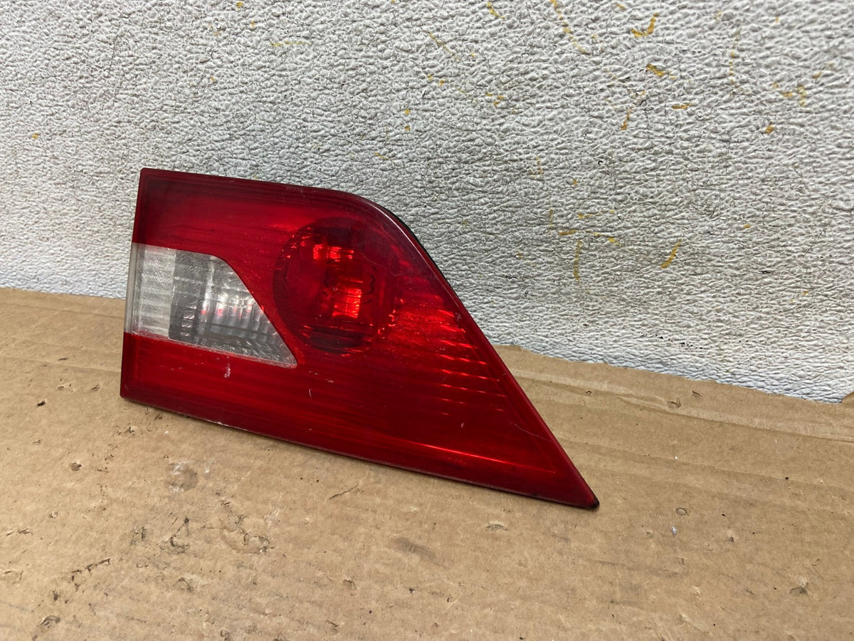 2004 2005 2006 Bmw X3 Right Passenger Rh Inner Tail Light AH9043 LK2