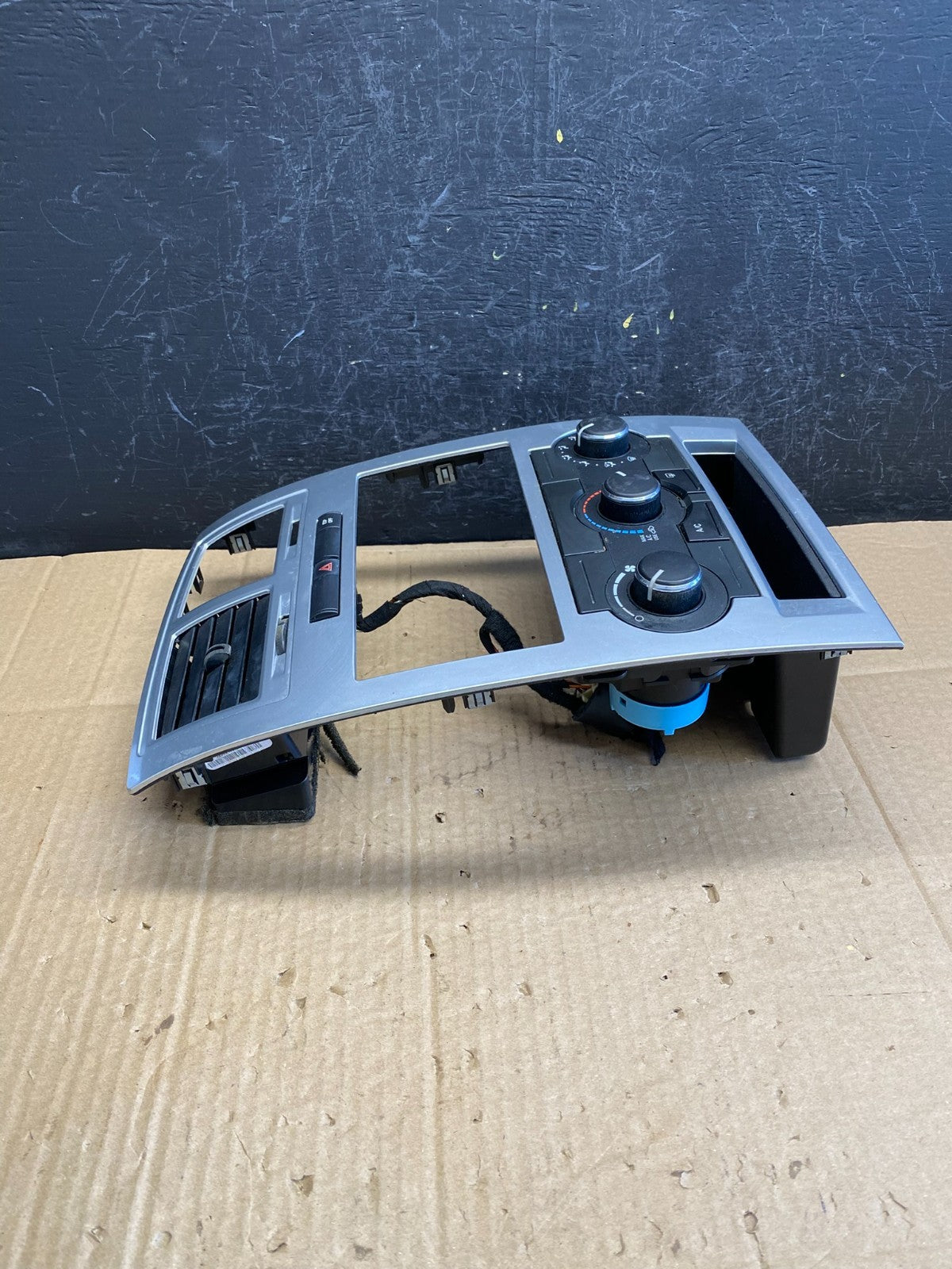 2008 - 2010 Dodge Charger Dash Climate Temperature Control Radio Bezel ac9453 DG1