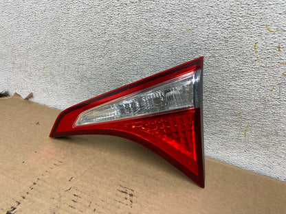 2014 2015 2016 Toyota Corolla Right Passenger Side Inner Tail Light AH40182
