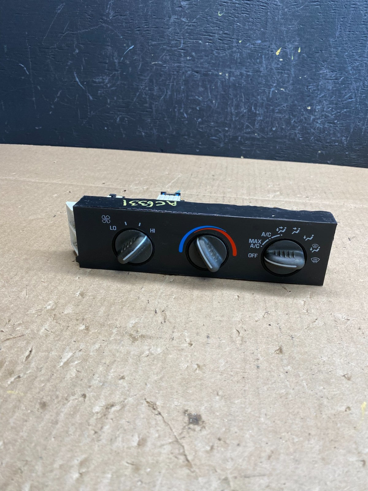 2001 - 2007 GMC Chevrolet Astro Express Climate Control A/C AC6331 DG0