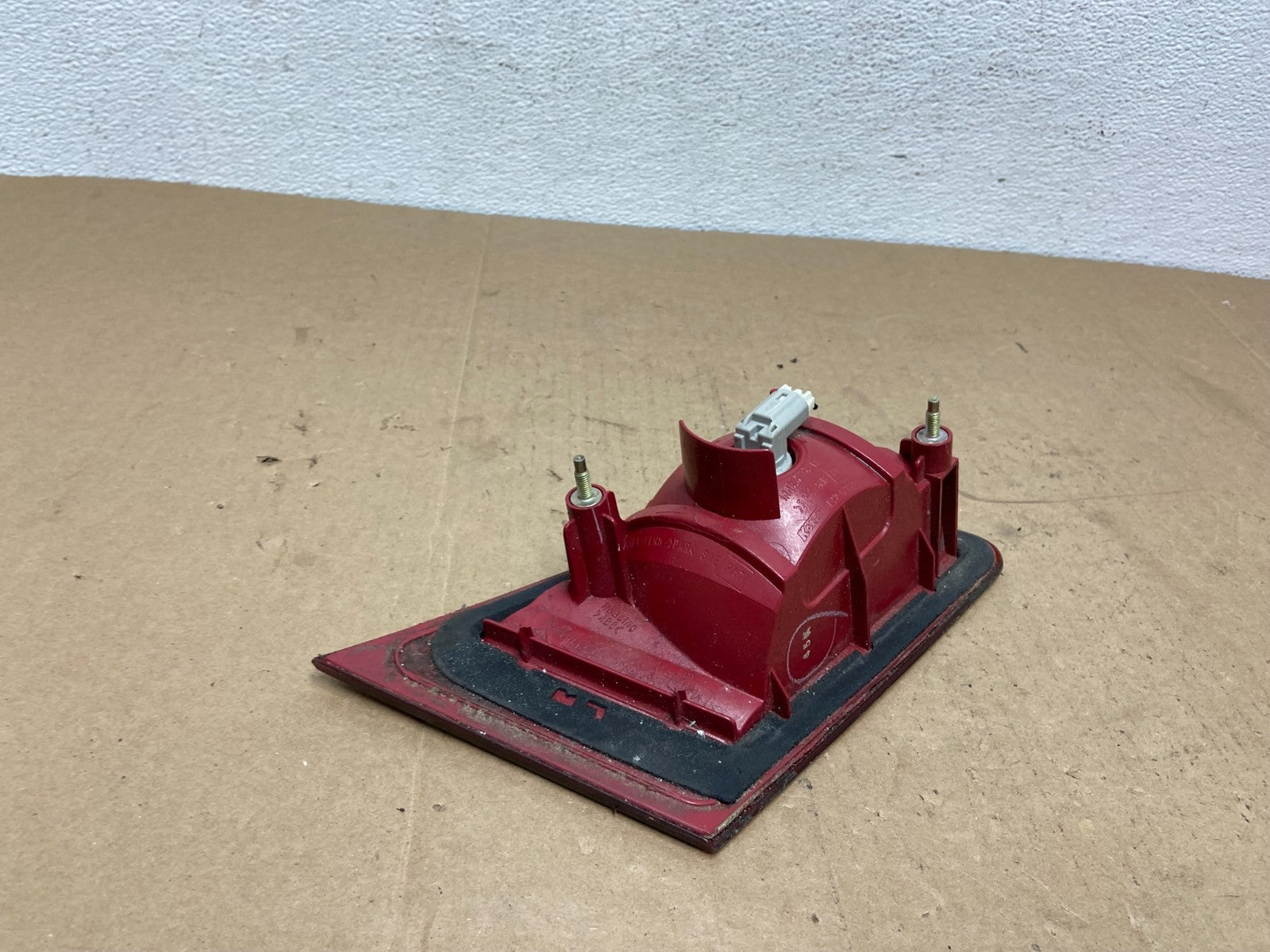 2003 - 2004 Infiniti G35 Right Passenger RH Side Inner Tail Light AC5704 DW4