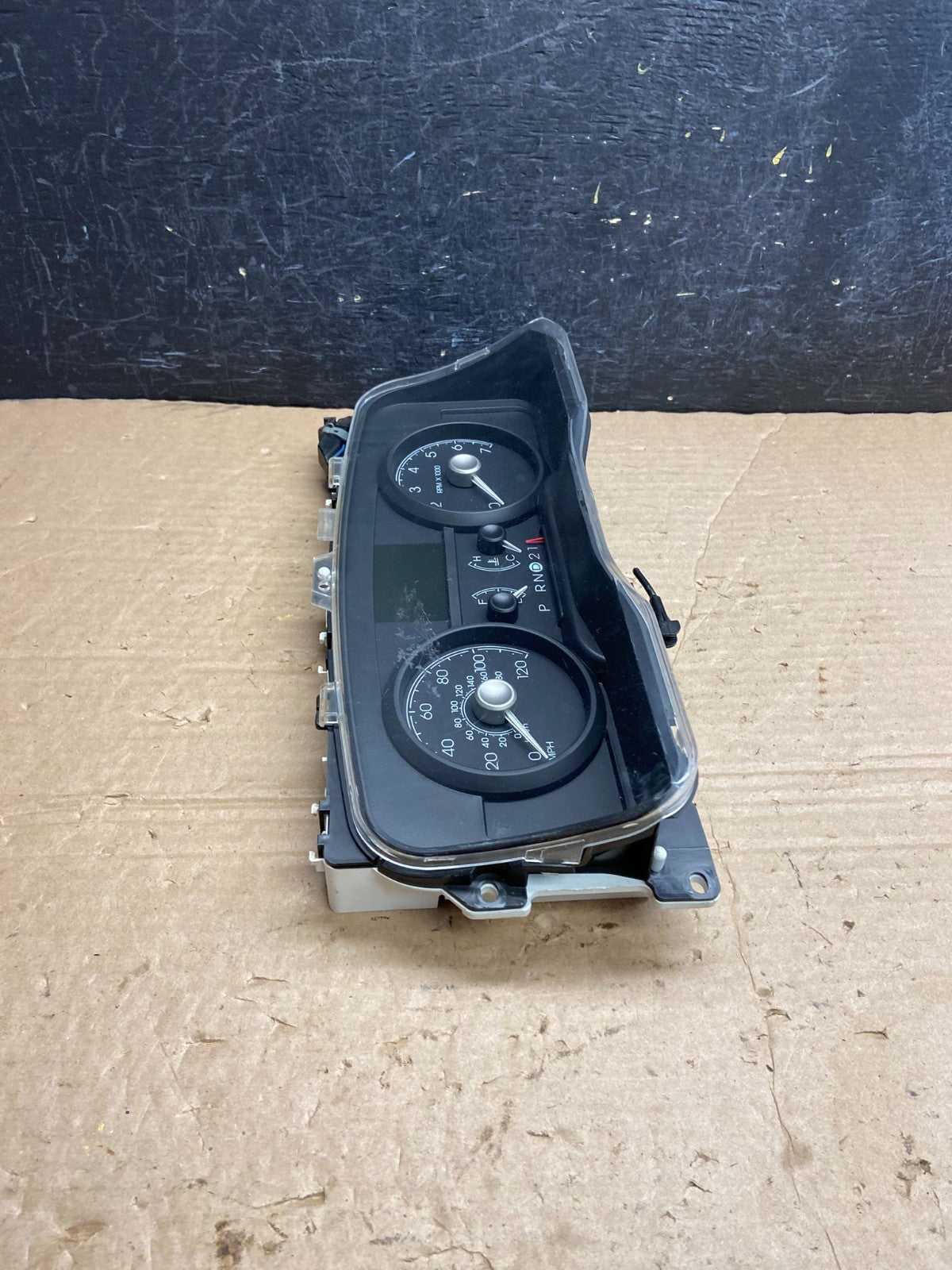 2009 to 2011 Mercury Grand Marquis Speedometer Cluster Gauge af2159 DG1