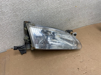 1998 to 2000 Toyota Corolla Front Right Passenger RH Headlight AA9887 DW2