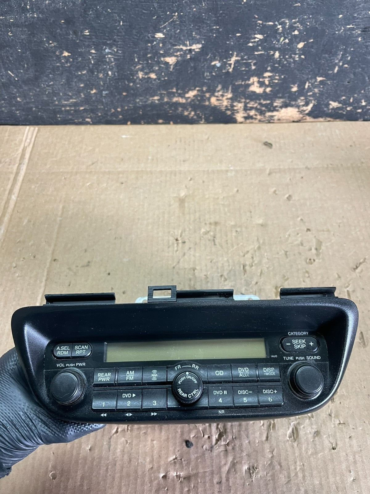 2005 to 2010 Honda Odyssey Am Fm Cd Player Radio Receiver AB3133 DG0