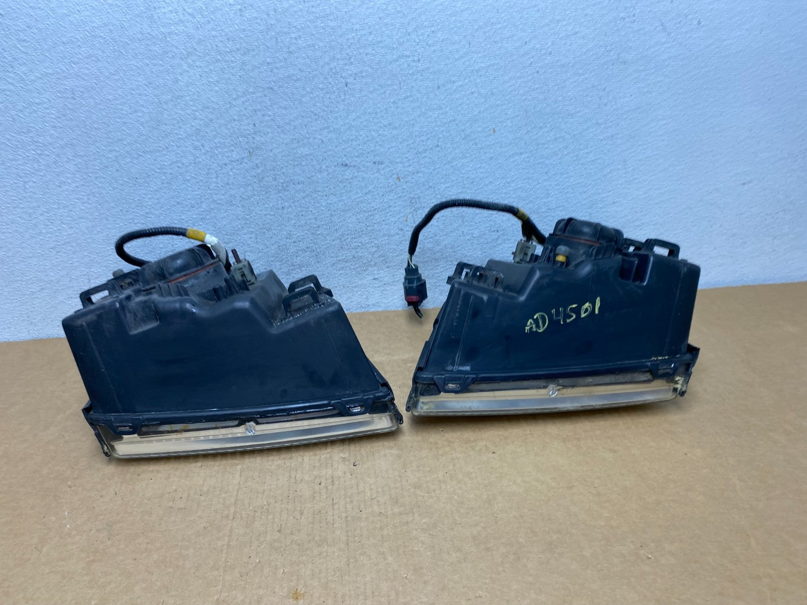 2002-2005 Mercury Mountaineer Left+Right Side Halogen Headlights AD4501 DW8