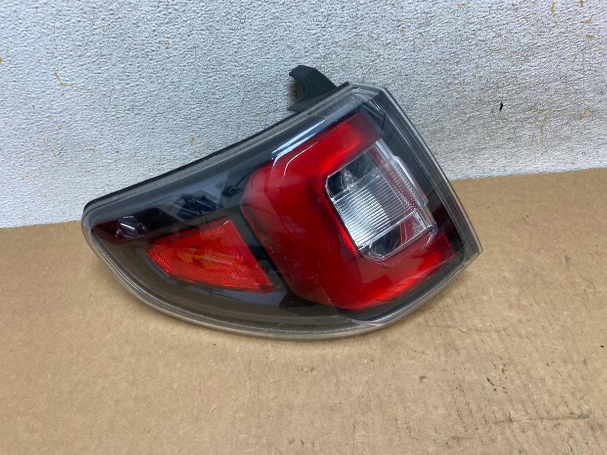 2013 to 2016 GMC Acadia Left Driver LH Side Tail Light AI3329 LK0