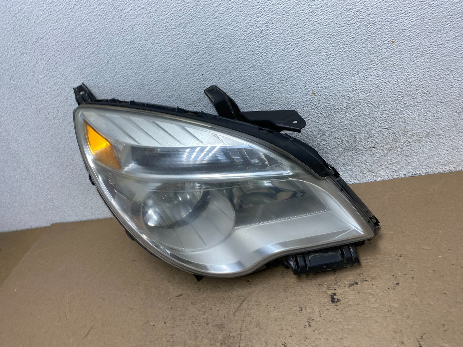 2010 - 2015 Chevrolet Equinox Halogen Headlight Right Passenger Side AF5142 DW1