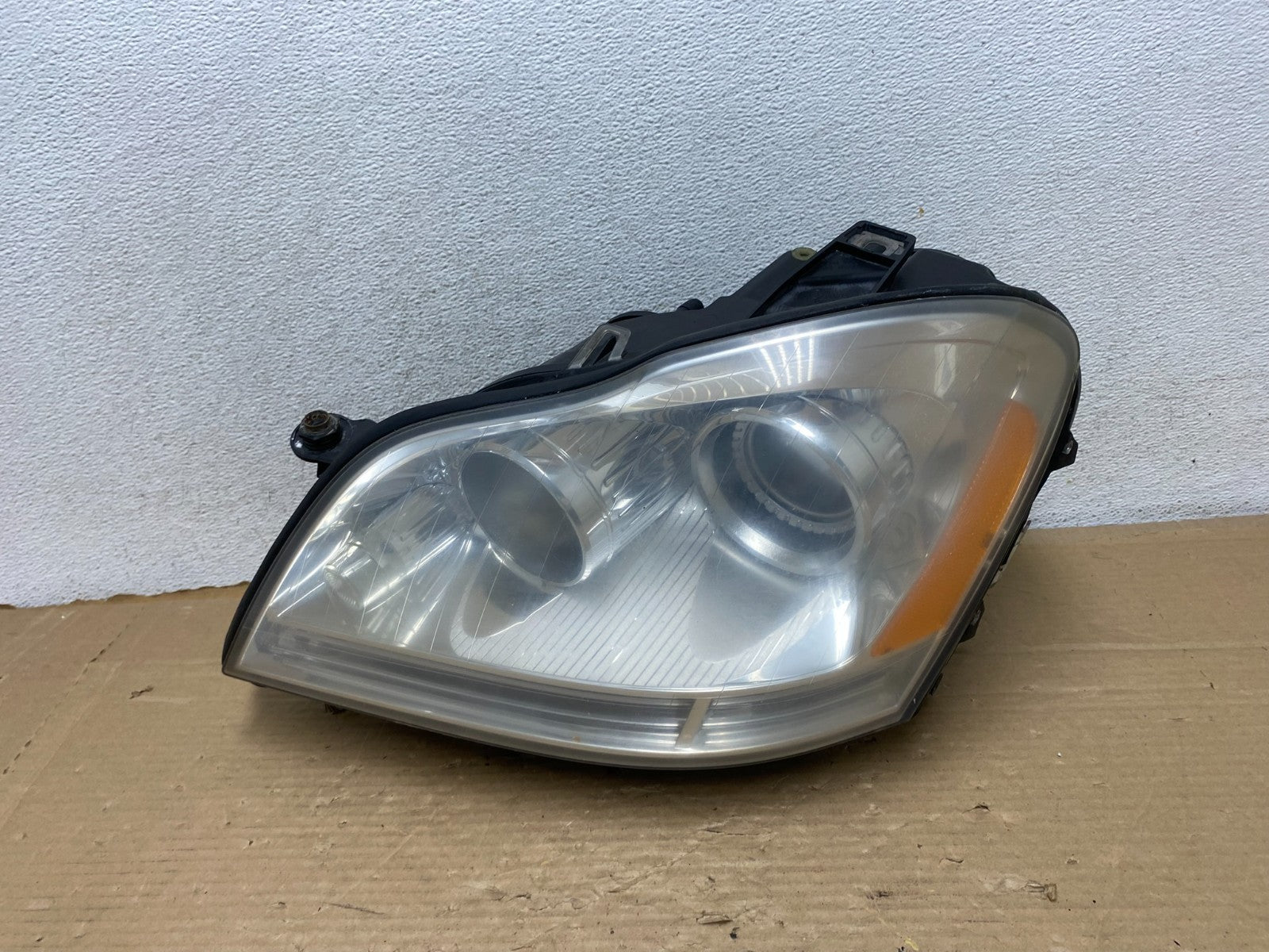 2007 to 2009 Mercedes GL-Class GL450 Left Driver LH Xenon Headlight AG8236 DW0