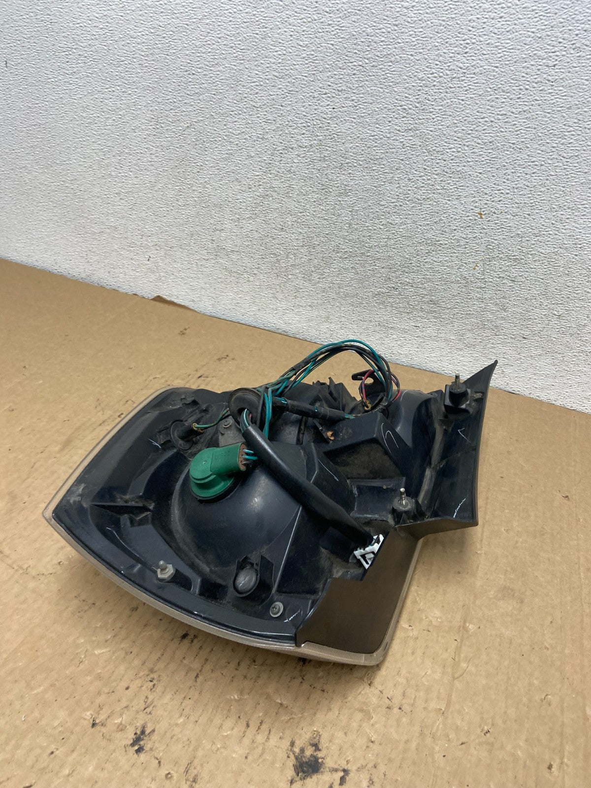 2010 2011 2012 Nissan Sentra Left Driver Side Tail Light AG2142 LK9