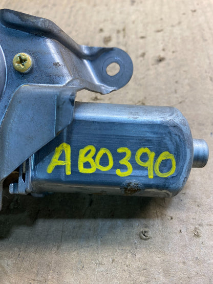 2006 to 2010 Mazda 5 Windshield Rear Wiper Motor OEM ab0390  DG6