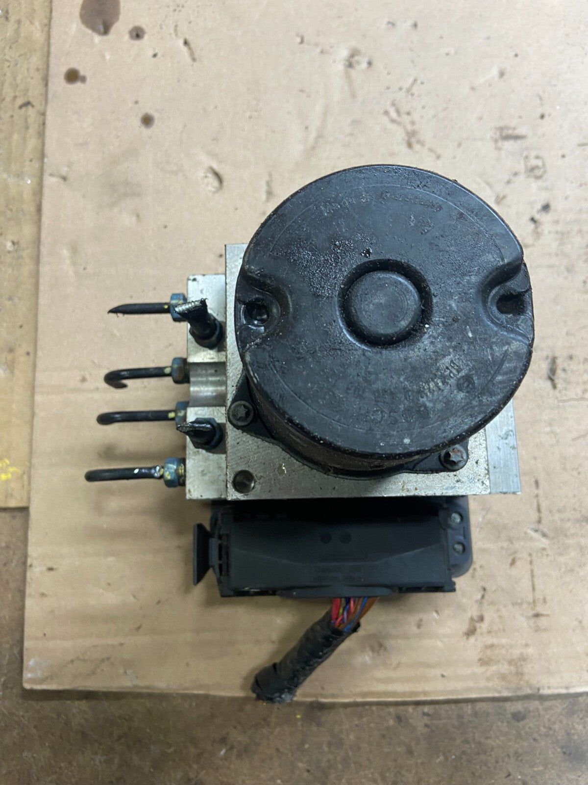 2007 to 2009 BMW X5 E70 ABS Anti-Lock Brake Pump Module OEM n8935 DG2