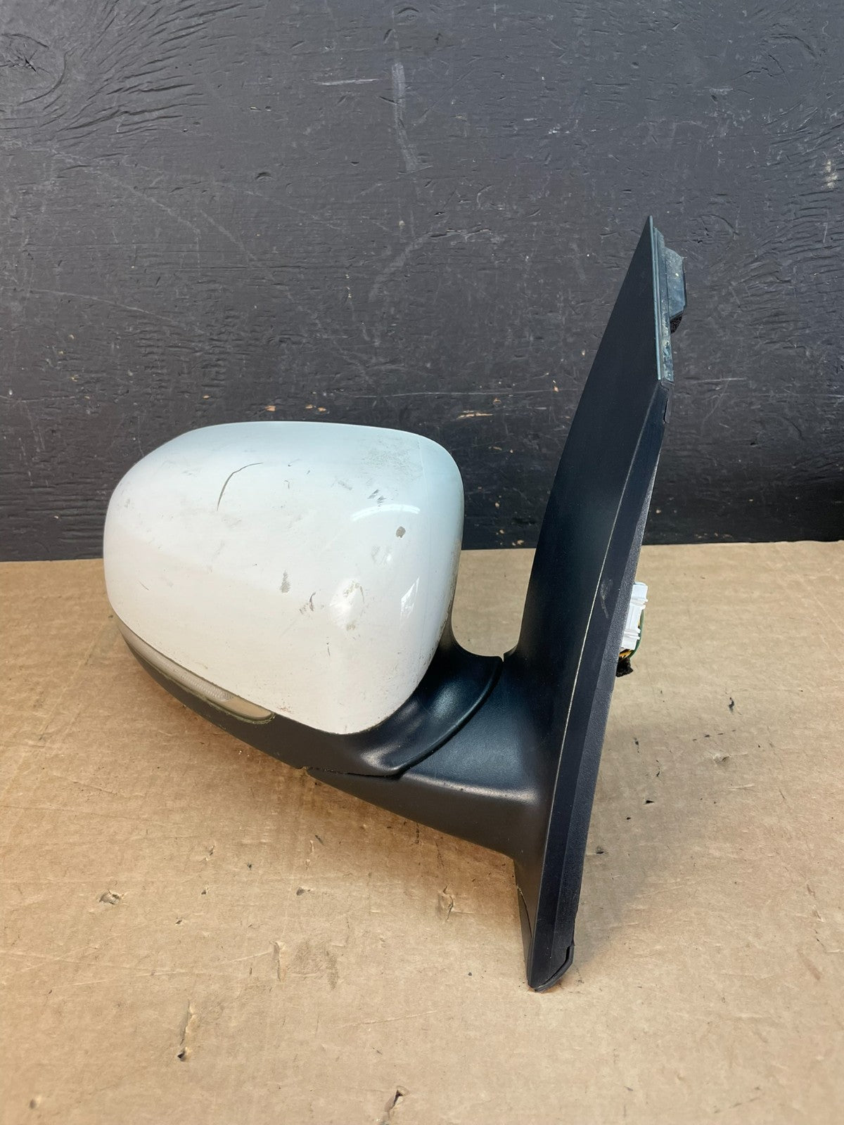 2015 to 2021 Kia Sedona Right Passenger RH Side Door Mirror AE8517 DG1