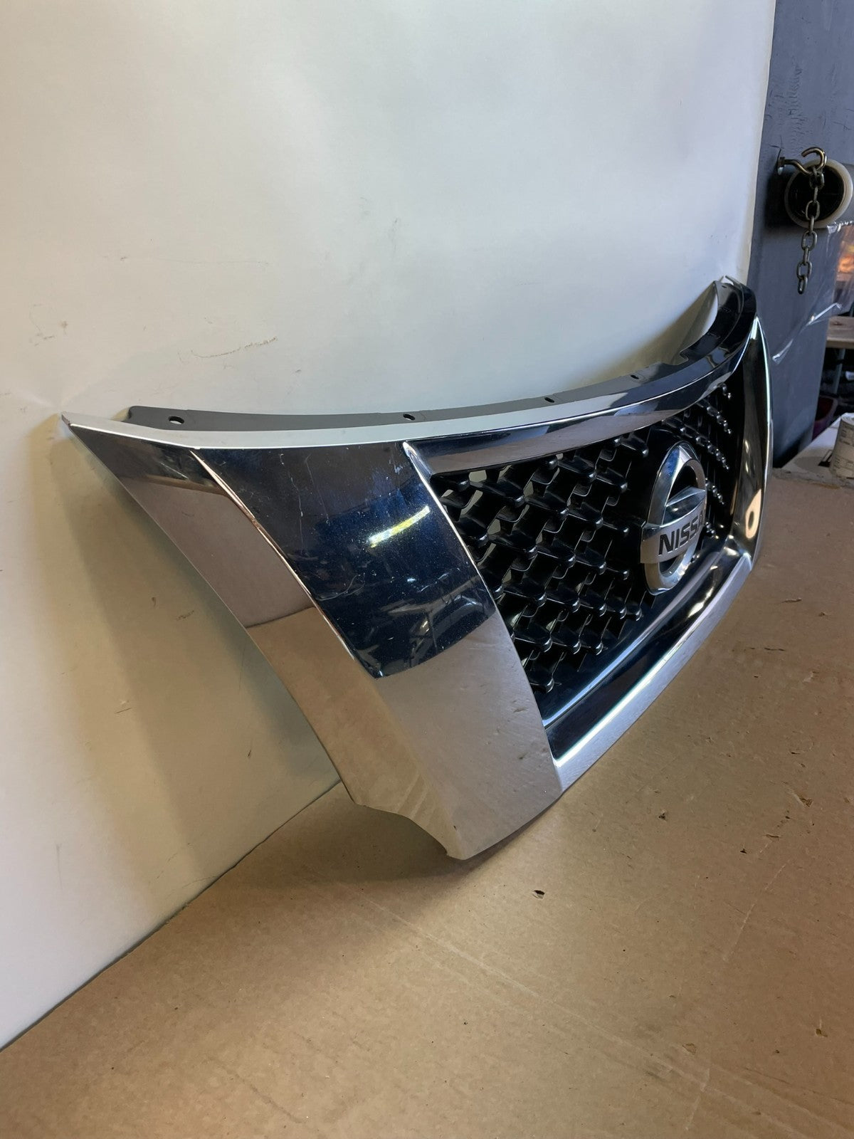 2013 - 2016 Nissan Pathfinder Front Upper Chrome Grill Grille AH0310 DG2