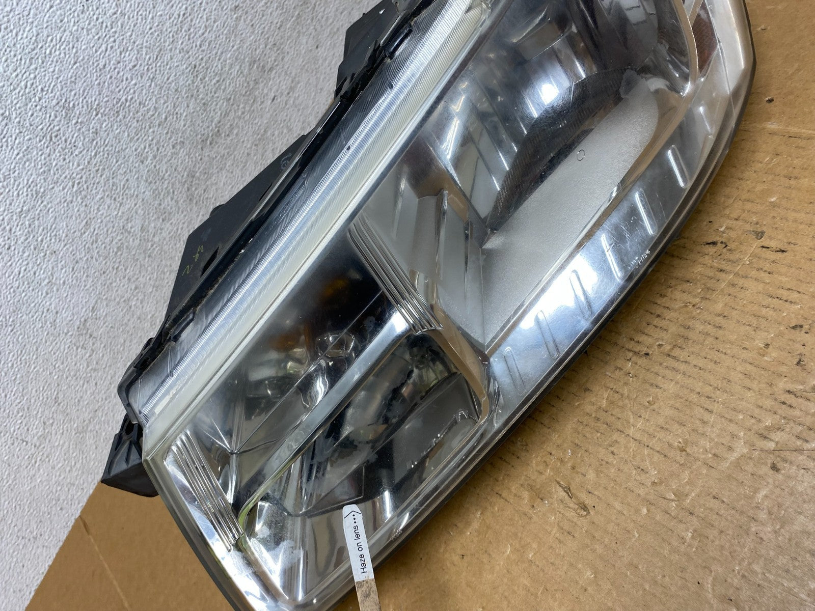 2009 to 2017 Dodge Journey Headlight Left Driver Lh Side Halogen AD9251 DW3