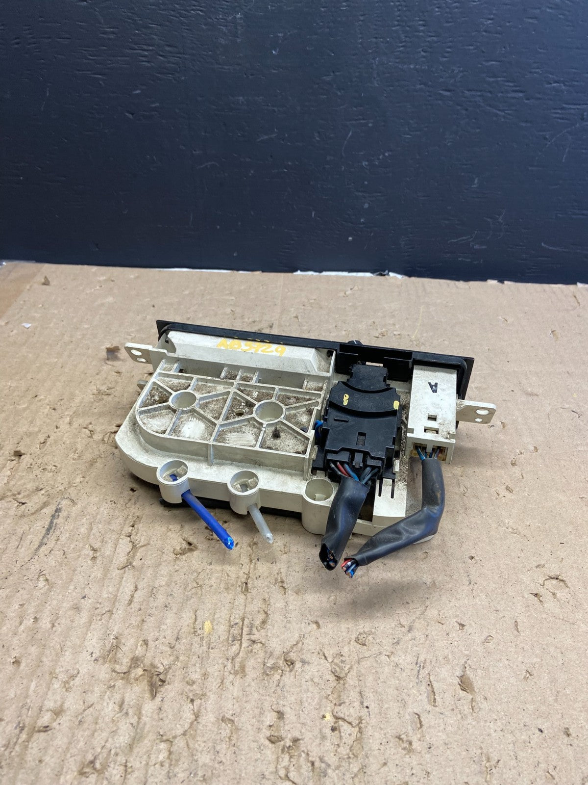 2004 HINO 268 Temperature Control AB57283