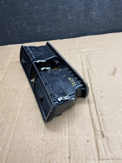 2012 - 2015 Volkswagen Passat Dash Dashboard Middle Center Air Vent OE ad7102 DG2