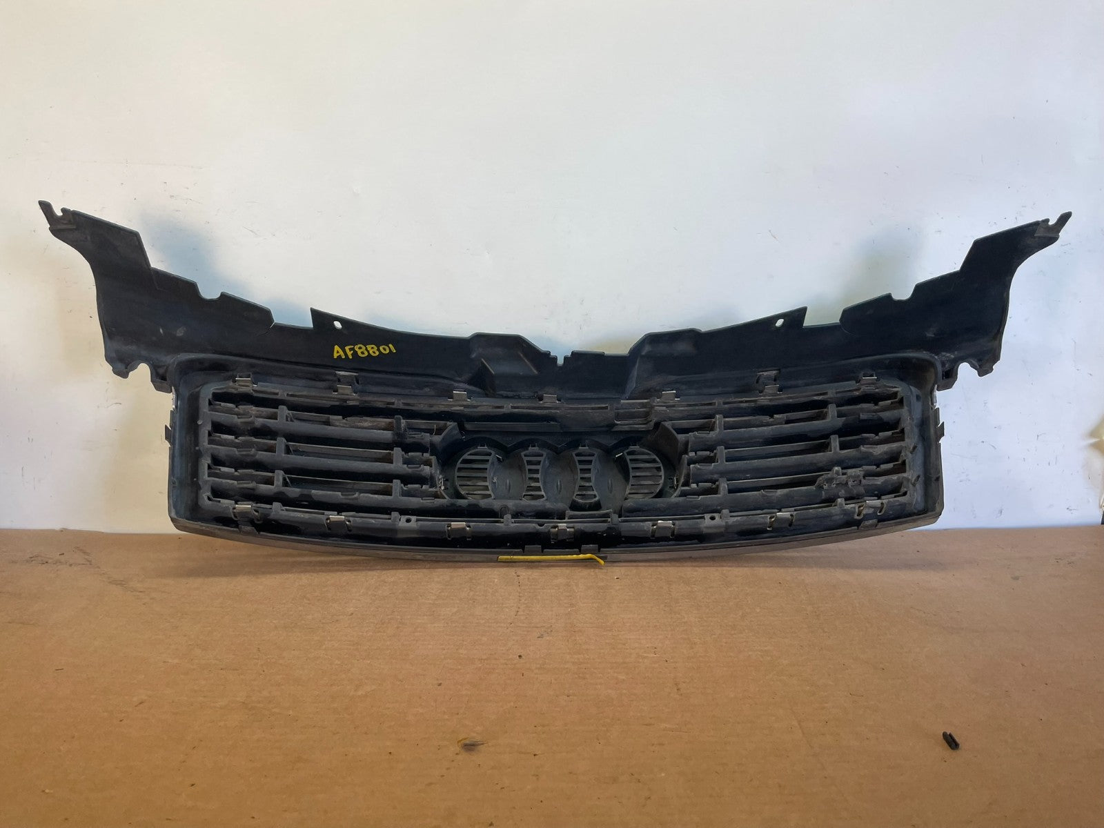2003 to 2005 Audi A8 L A8L Front Grille Grill AF8801 PS6