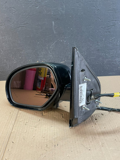 2007 - 2014 Cadillac Escalade Left Driver Door Mirror Turn Signal AD8675 DW2