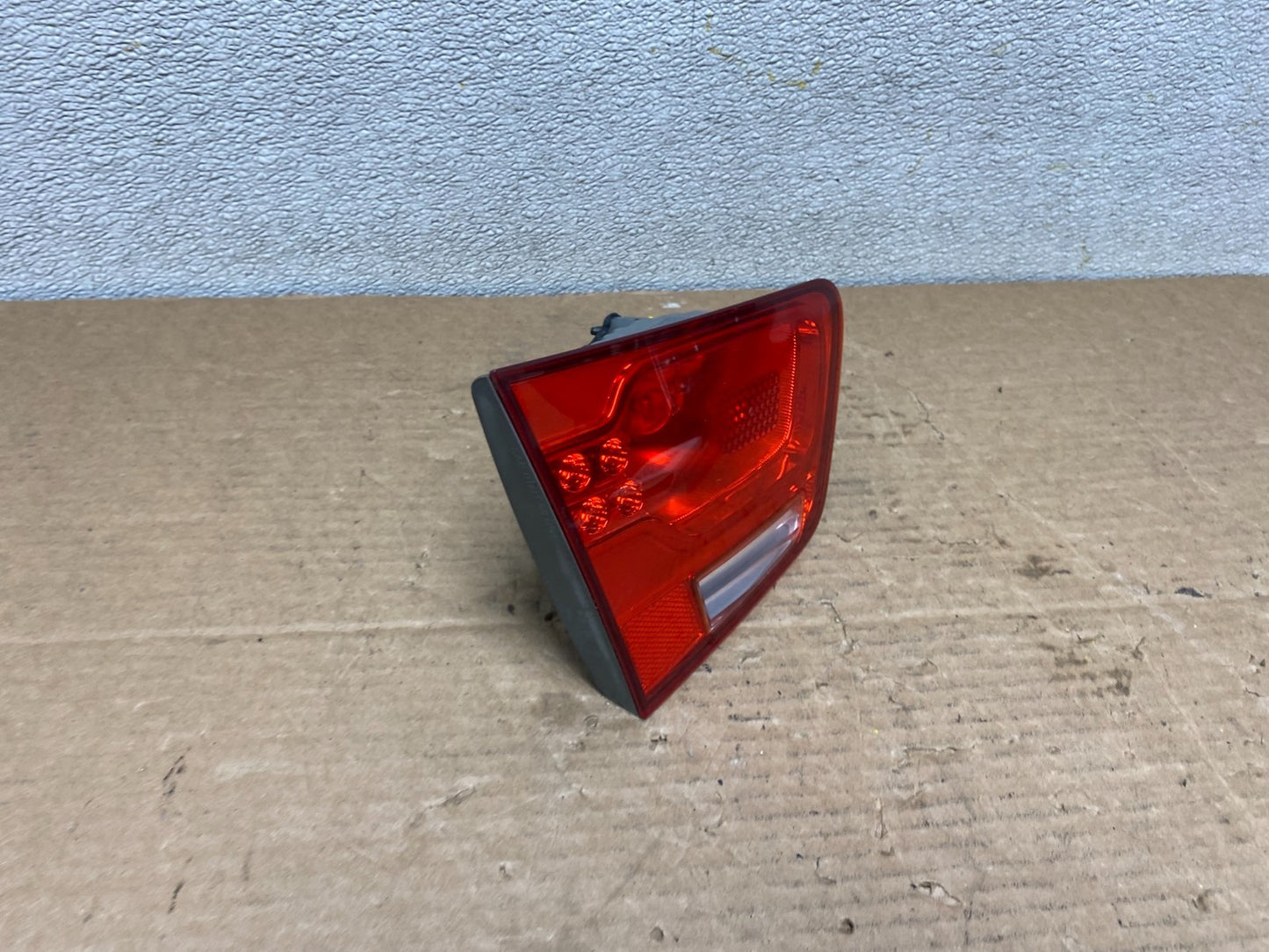 2010 to 2013 Kia Forte Left Driver LH Side Tail Light Inner Oem Z2644 DW2