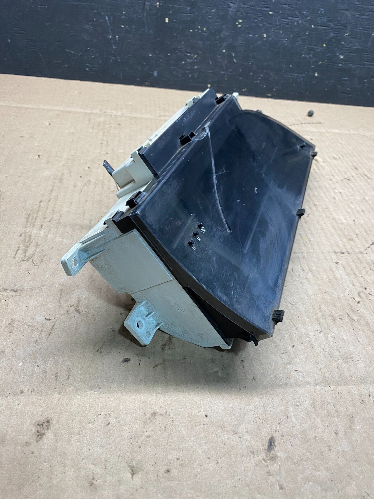 2005 to 2007 Toyota Avalon  Information Display Screen O6884 PS2