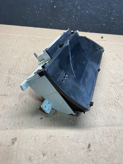2005 to 2007 Toyota Avalon  Information Display Screen O6884 PS2