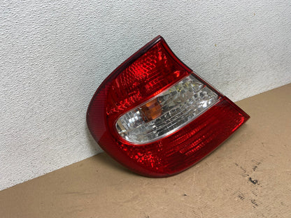 2002 2003 2004 Toyota Camry Left Driver LH Side Tail Light AF4564 LK2