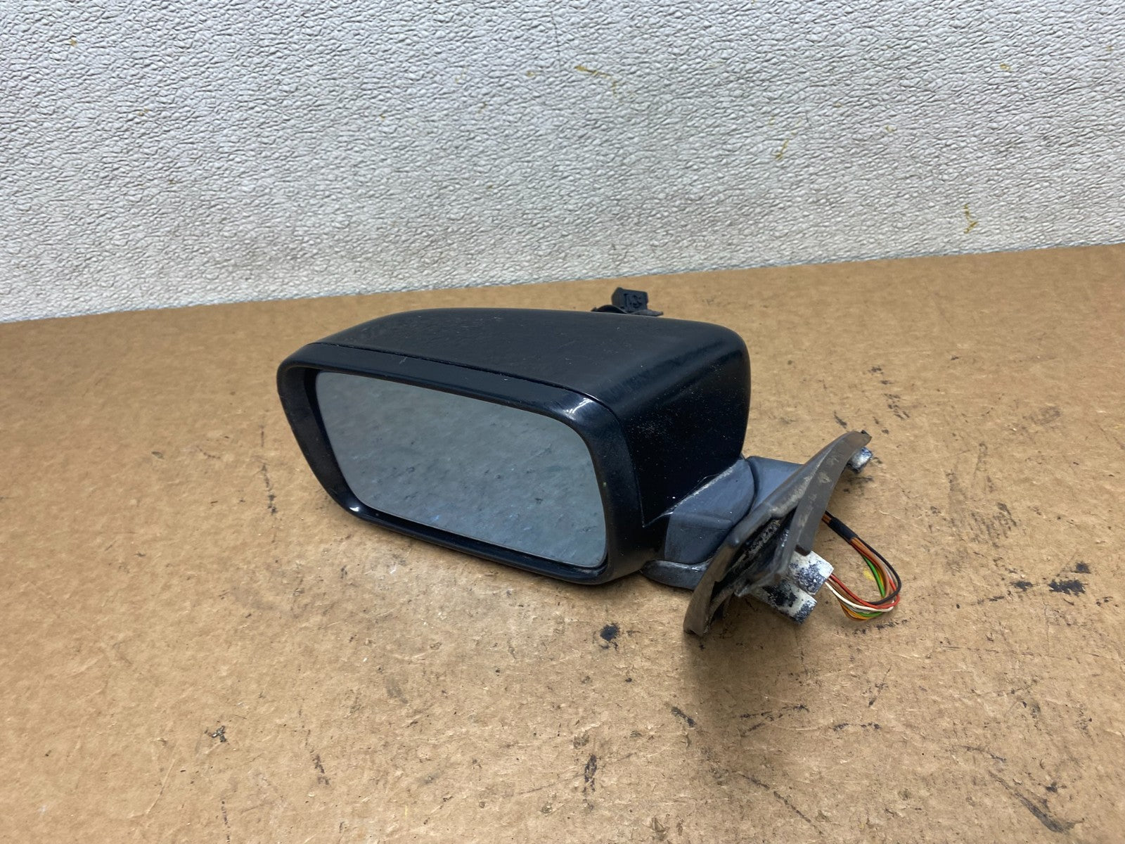1997 to 2003 BMW 528i 530i E39 Left Driver LH Side Door View Mirror S7504 DG7