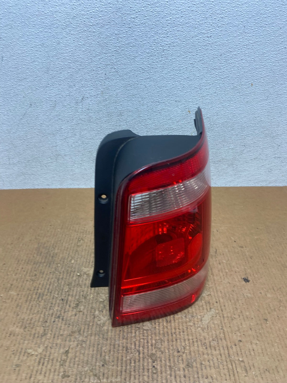2008 to 2012 Ford Escape Right Passenger RH Side Tail Light AE2820 LK2