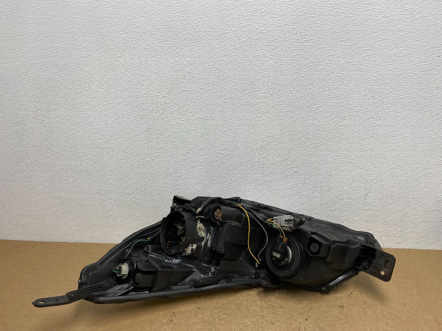 2010-2012 Subaru Legacy Outback Right Passenger Headlight Oem AC1504 DW5