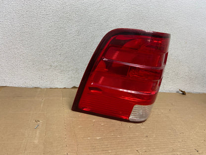 2003 2004 2005 2006 Ford Expedition Left Driver Lh Tail light AG8158 LK1