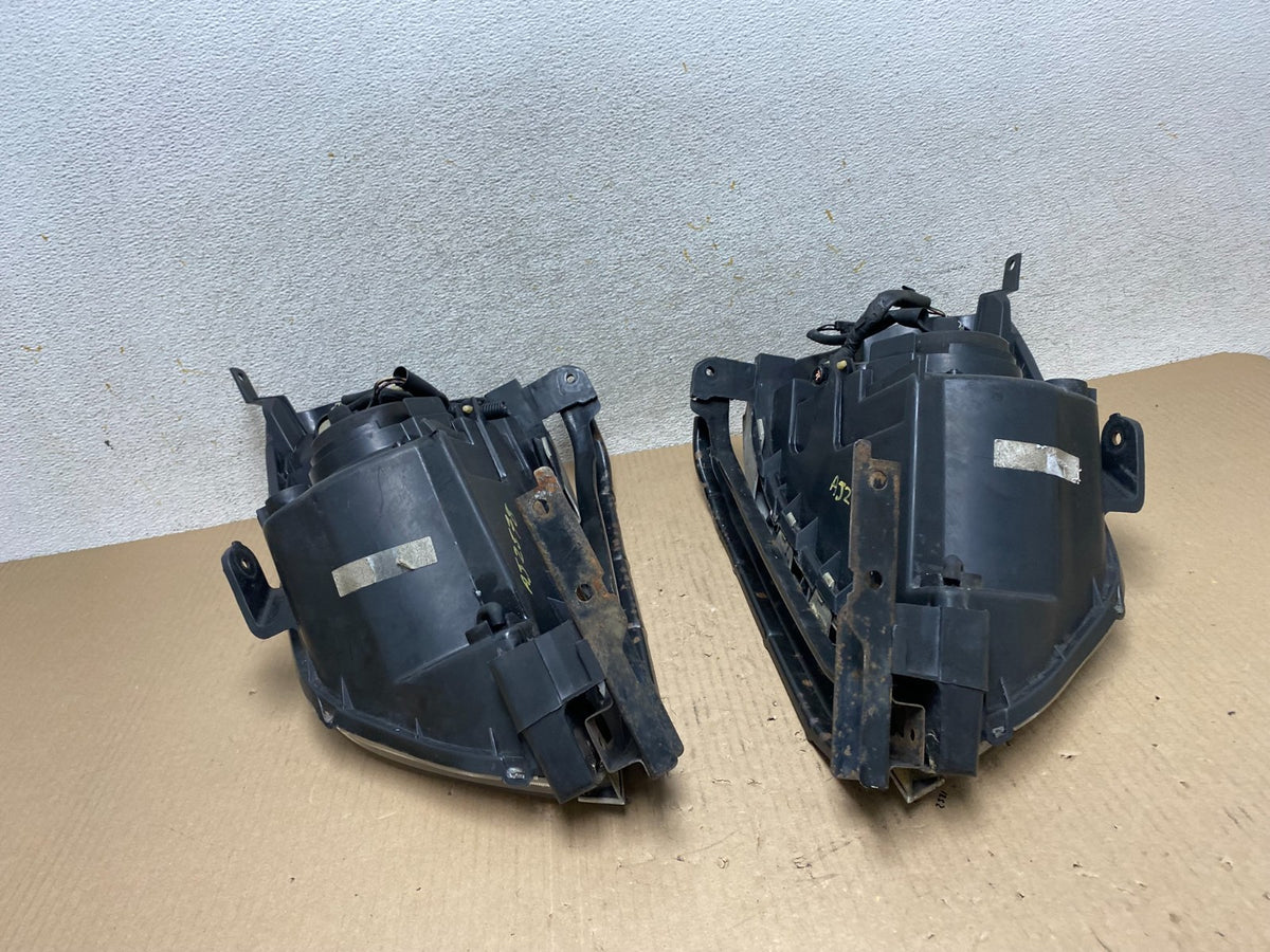 2003 2004 2005 Honda Pilot Left+Right Side Halogen Headlights AJ2578 DW8