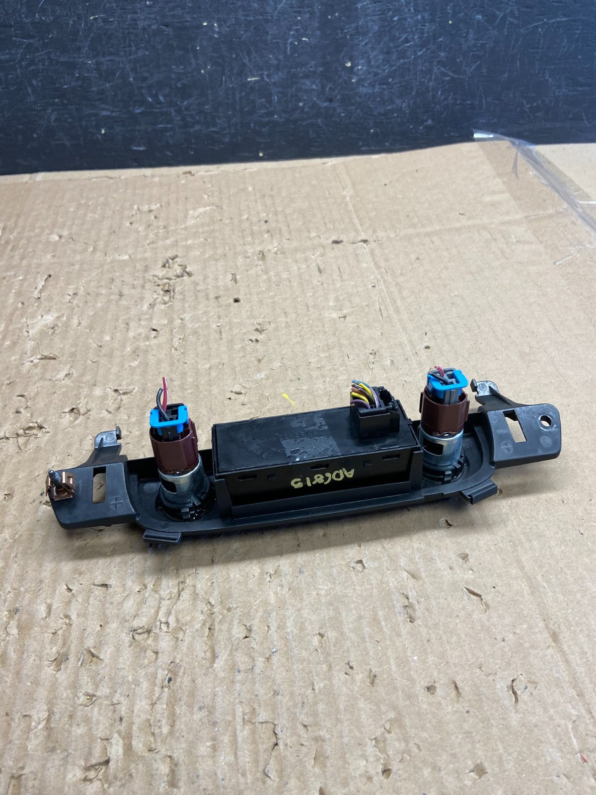 2007 - 2014 Chevrolet Tahoe Yukon Pedal Traction Control Switch AD6815 DG4