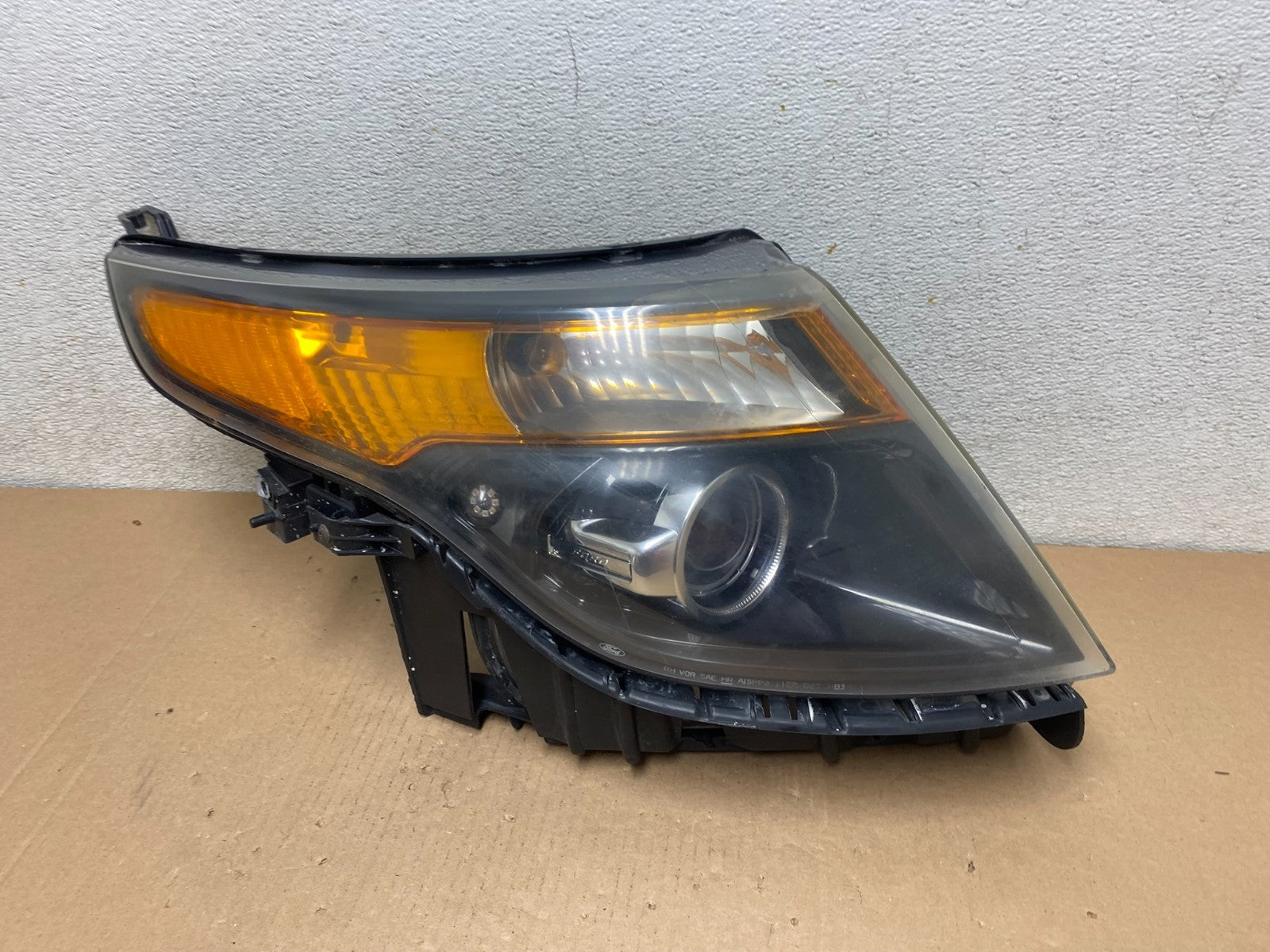 2011 to 2015 Ford Explorer Police Right Passenger Halogen Headlight Oem P9152 DW1