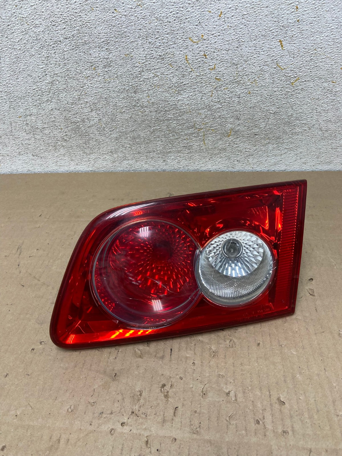 2003 2004 2005 Mazda 6 Right Passenger Inner Tail Light Taillight AI2245 LK0